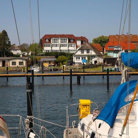 Ferienhaus Suedblick Am Yachthafen Breege Buitenkant foto