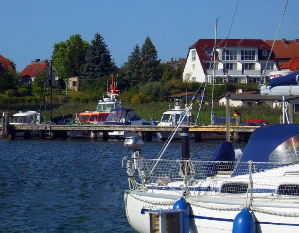Ferienhaus Suedblick Am Yachthafen Breege Buitenkant foto